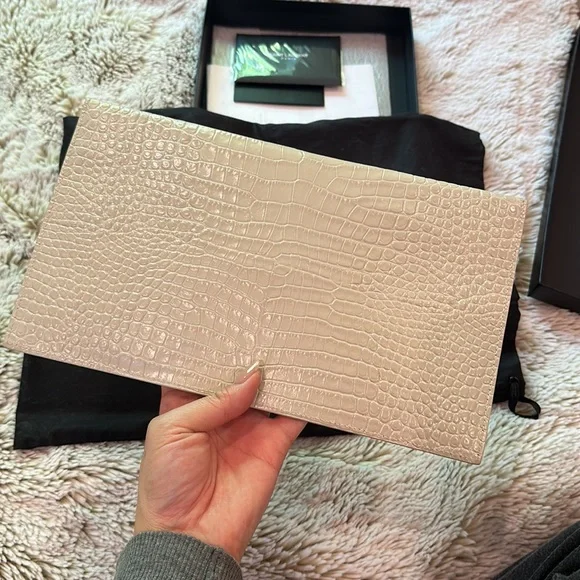 Saint Laurent uptown croc effect pouch - Picture 6 of 7